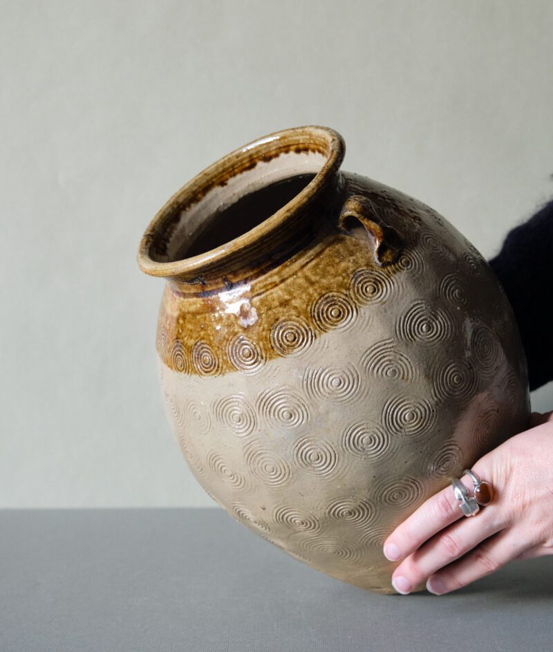 Late 19th to early 20th century, Large Yunnan style Pot - Image 3