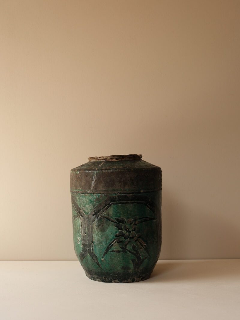 19th Century Chinese Qing Dynasty Stoneware Jar