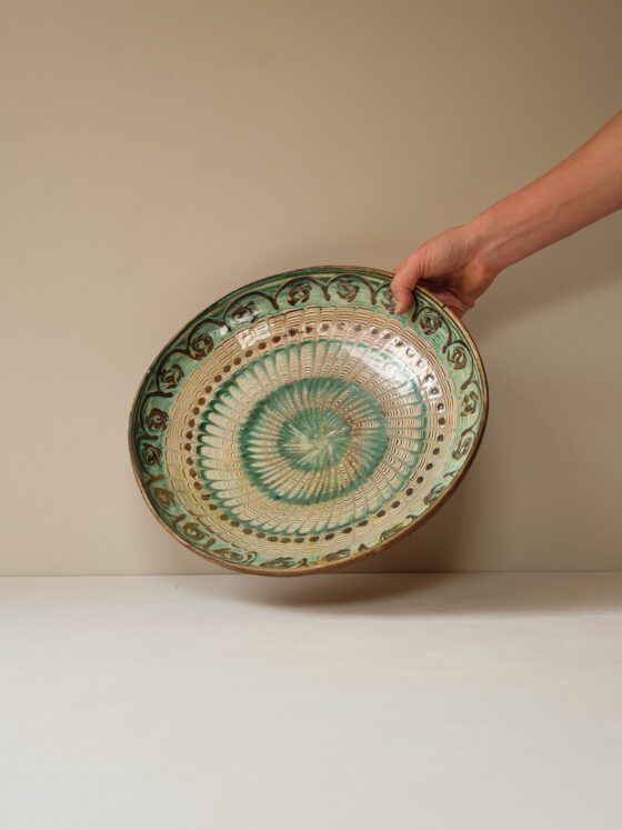 Large Antique Hand-Painted Romanian Horezu Pottery Platter